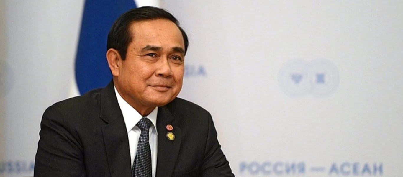 Ο πρωθυπουργός της Ταϊλάνδης έλαβε το εμβόλιο της AstraZeneca μετά την αναστολή χρήσης του (βίντεο)